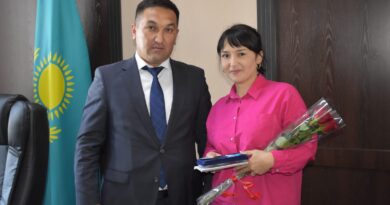 АЛТЫН ҚҰРСАҚТЫ АНАЛАРҒА ҚҰРМЕТ