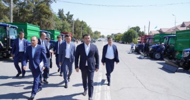 ТУРКЕСТАН: В САРЫАГАШЕ ПРЕДСТАВИТЕЛЯМ КОММУНАЛЬНОЙ СФЕРЫ ПЕРЕДАЛИ НОВУЮ ТЕХНИКУ