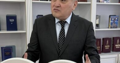 ҰСТАЗ КӨРМЕГЕН ӘР МАҚАМҒА САЛАДЫ